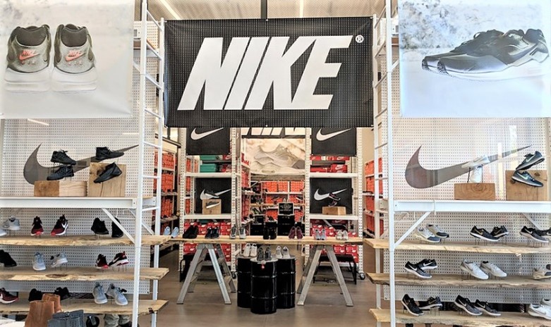 Nike DSW Lab Store